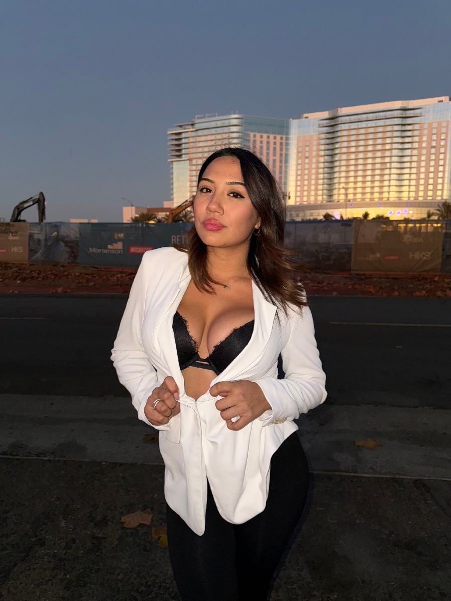 Take a pause and enjoy Ali Cruz — streaming from Shaoguan