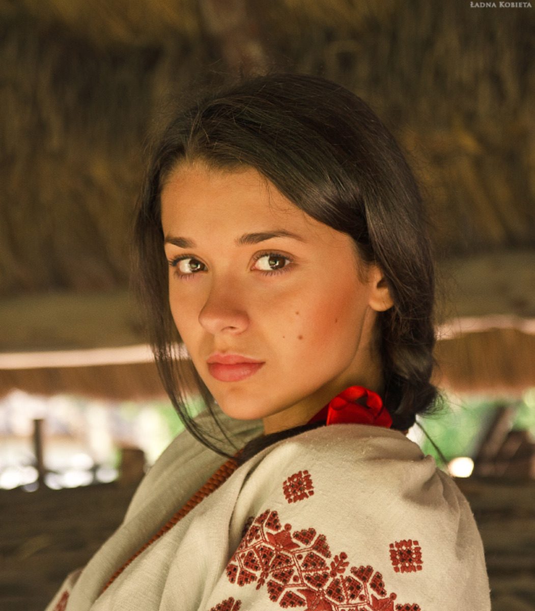 Girls in Slavic costumes in Shaoguan