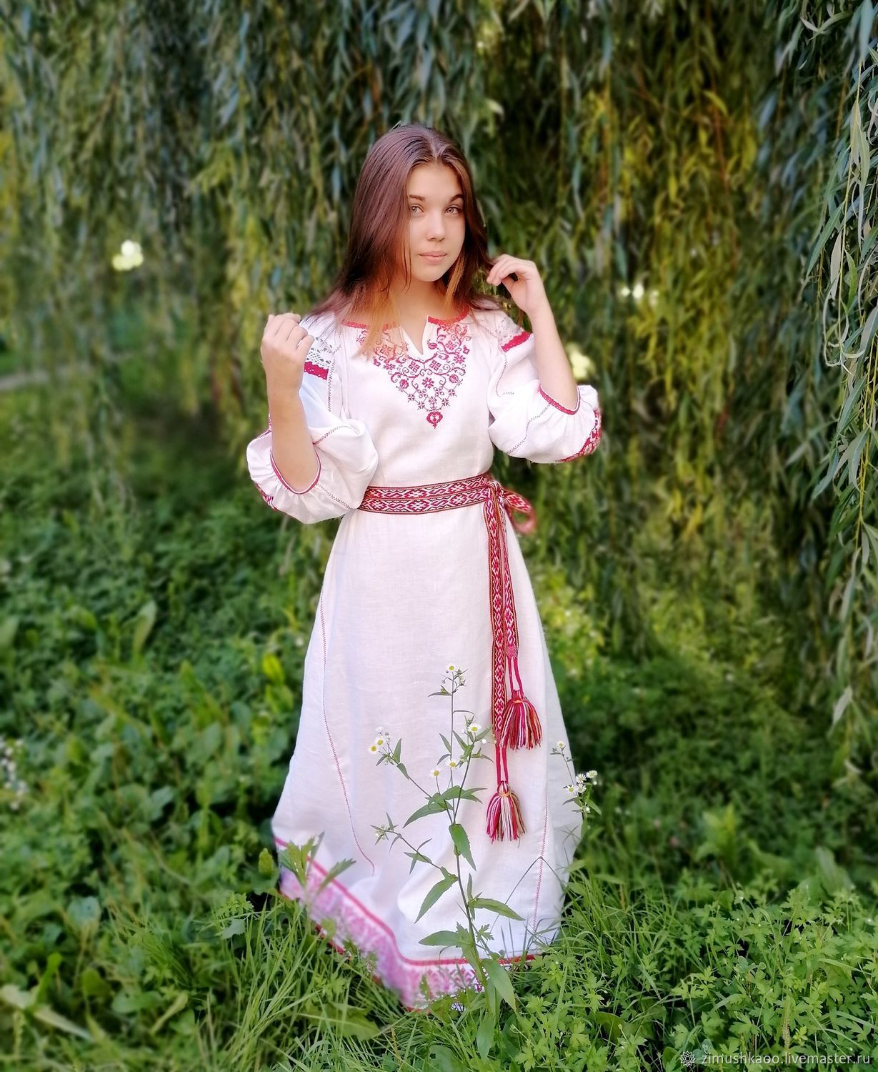 Girl Girls in Slavic costumes in Shaoguan