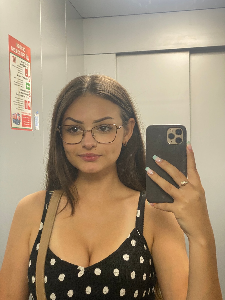 Sexy model Stacy in Shaoguan